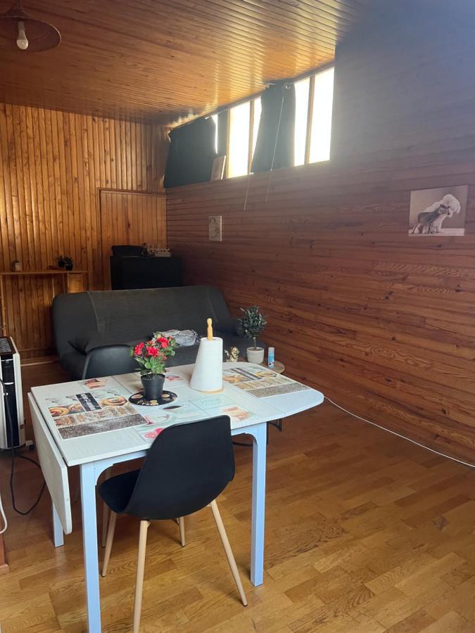 Studio En Plein Coeur Tulle Apartment Luaran gambar